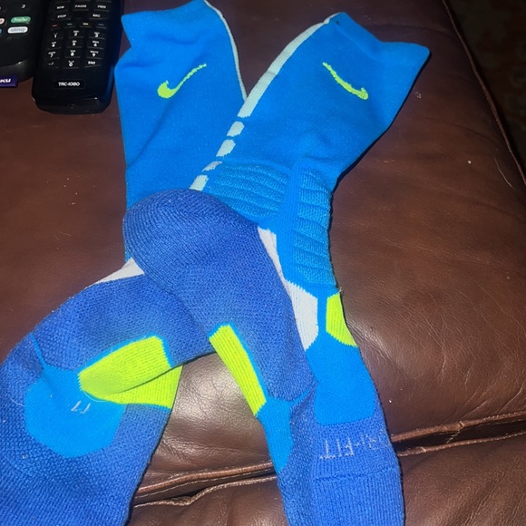 Brand new without tags Nike Sri fit basket ball socks - Picture 2 of 2